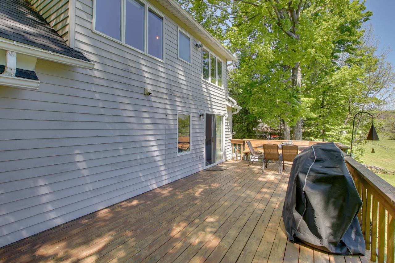 Updated Home With Deck 2 Mi To Sister Bay Beach! Zewnętrze zdjęcie